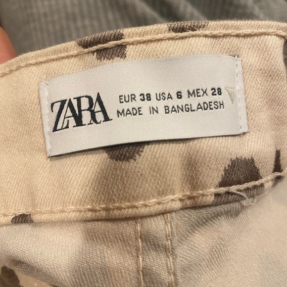 🤎 Zara High-Waisted Cow Print Pants - Size 6 (US) - Picture 6 of 6